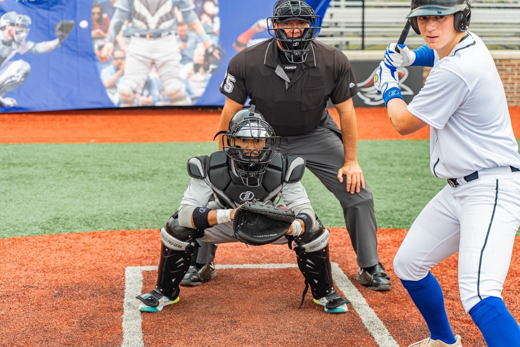 FORCE3 Traditional Defender Mask