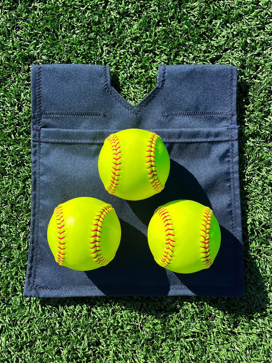 FORCE3 Umpire Ball Bag with Inside Pockets