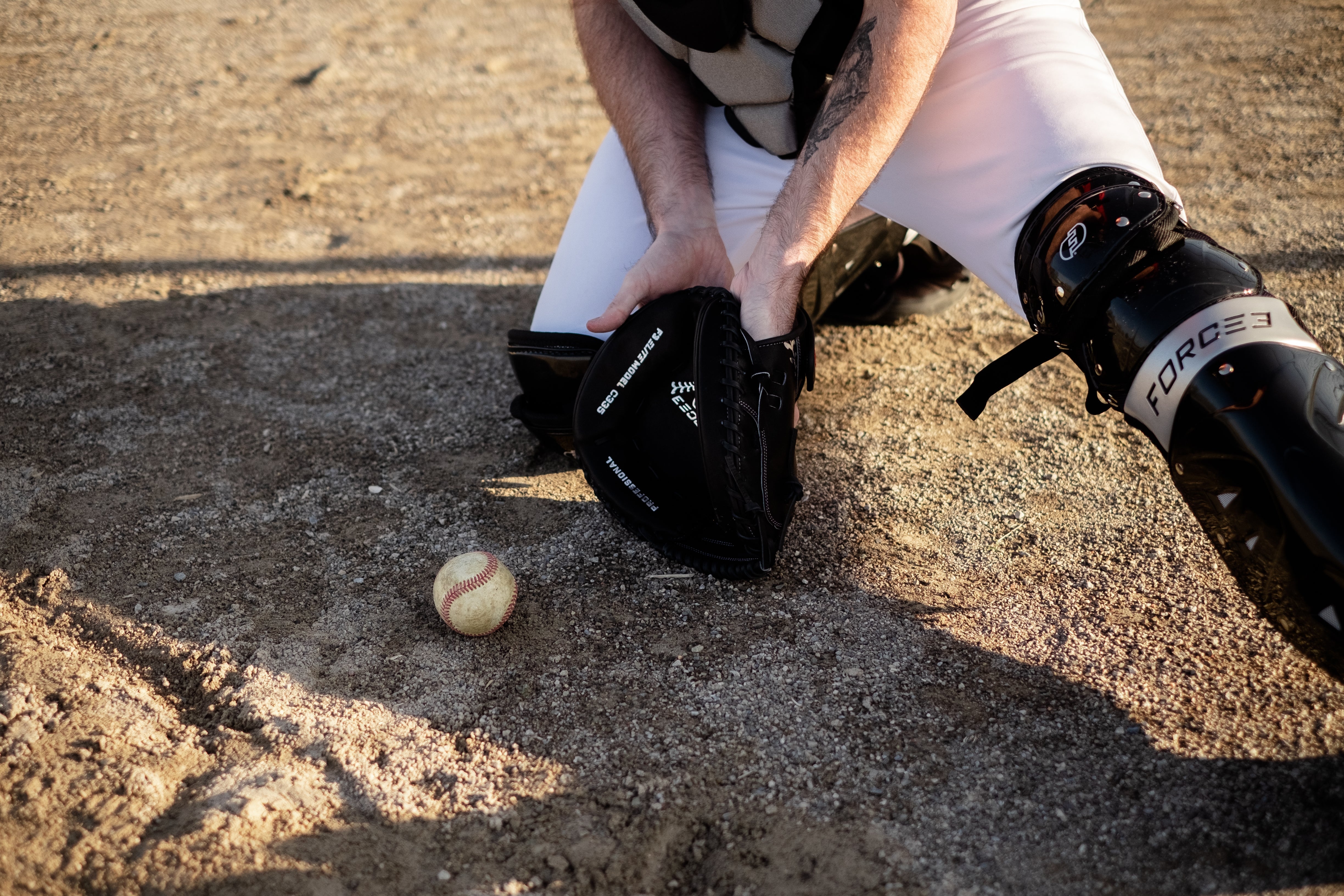 FORCE3 ELITE Series Catcher's Mitt - Black