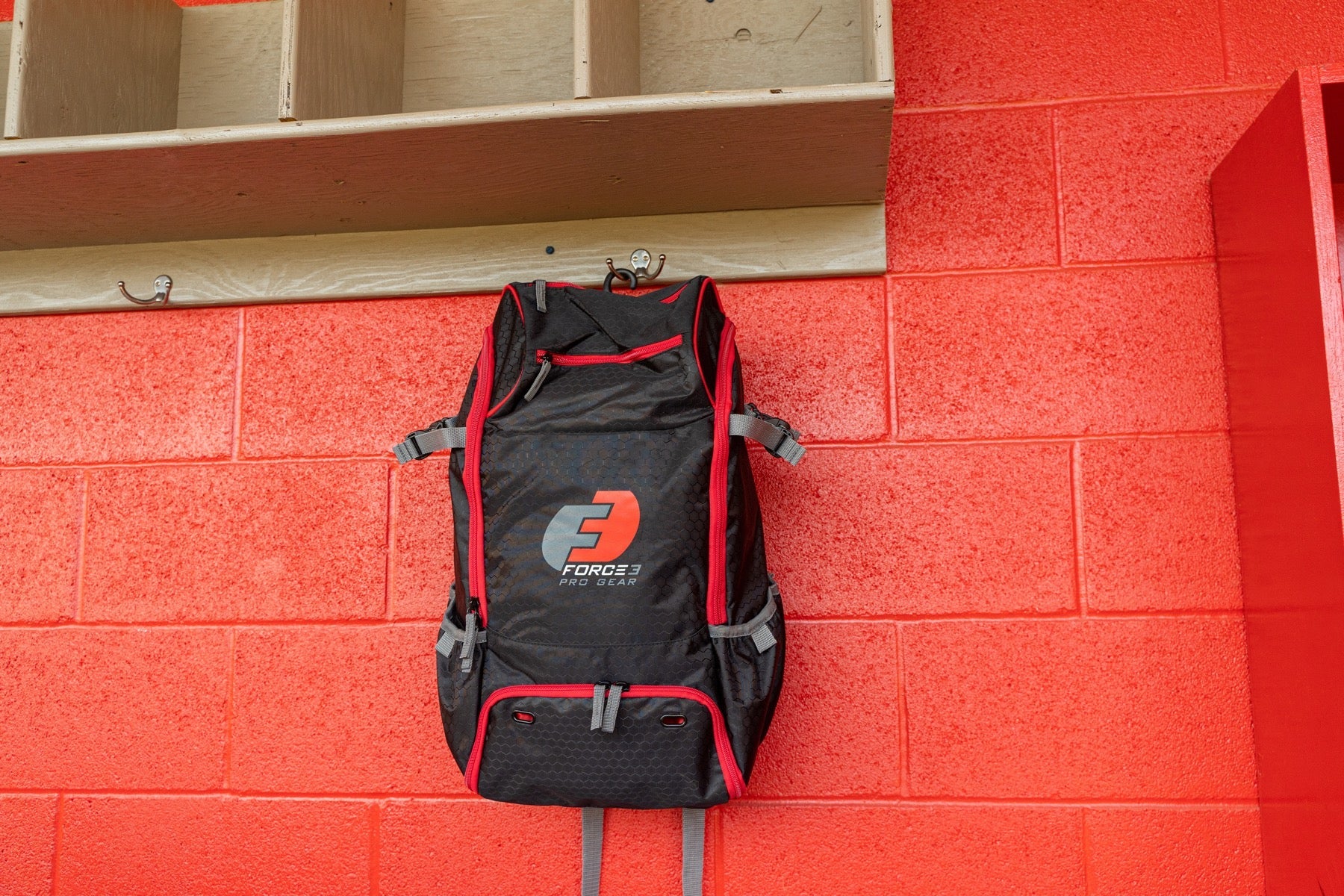 FORCE3 Bat Backpack