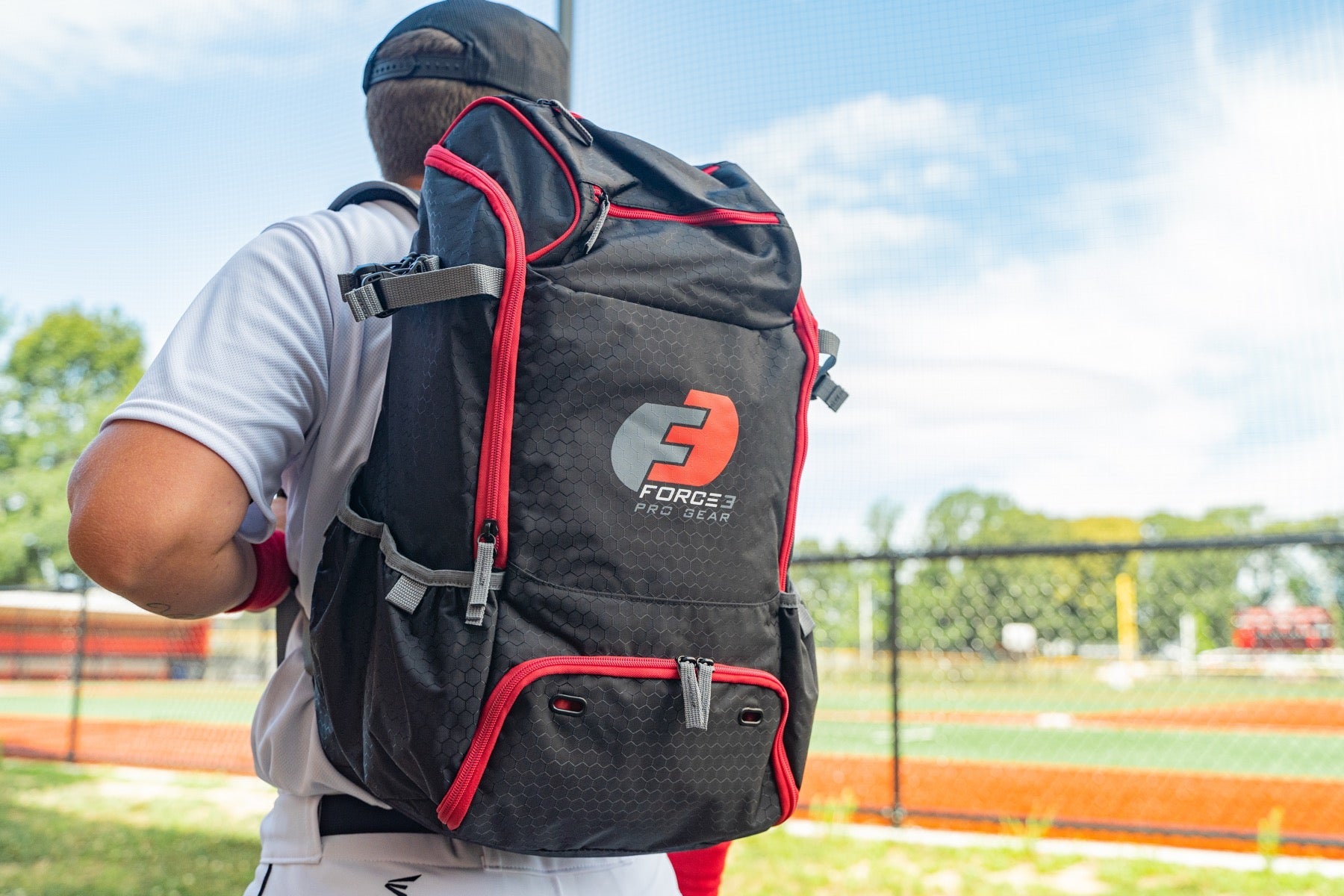 FORCE3 Bat Backpack