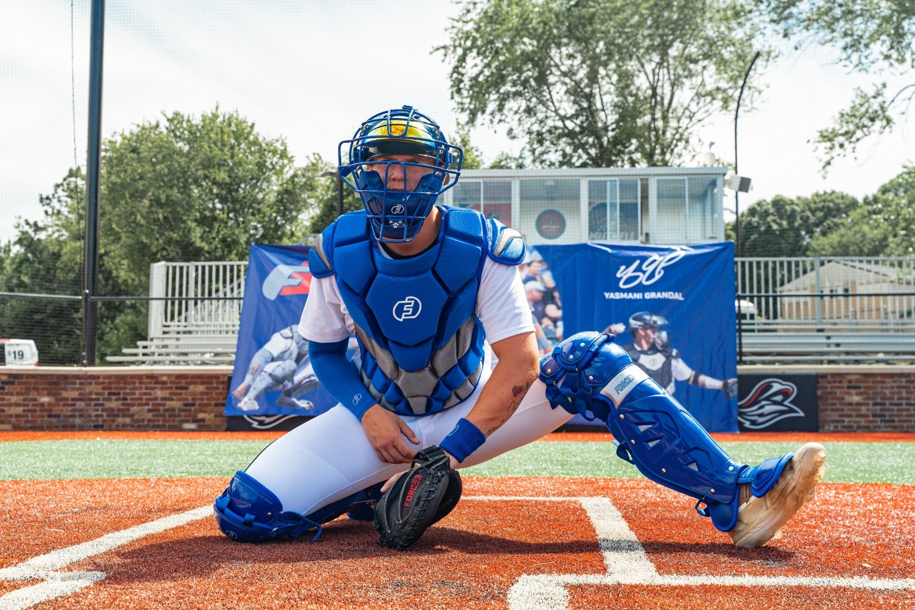 FORCE3 Defender Two-tone Catcher Leg Guards